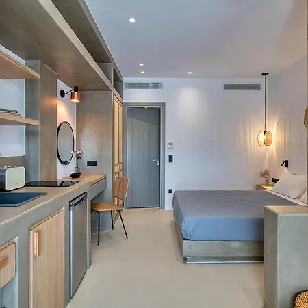 Clementina Paros * 나오우사