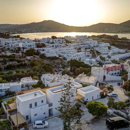 Clementina Paros * 나오우사