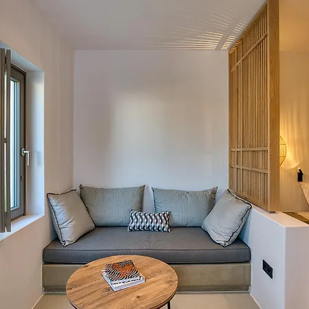 Clementina Paros 아파트 나오우사