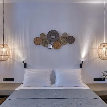 Clementina Paros Apartment