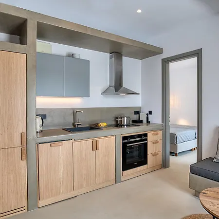 Clementina Paros * 나오우사