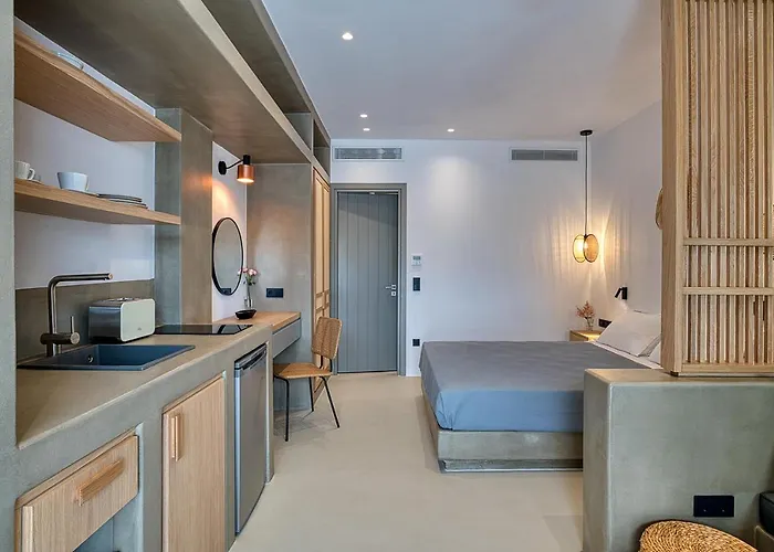 Clementina Paros * Naousa (Paros)