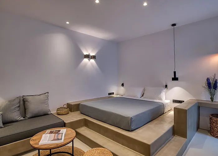 Clementina Paros Apartment