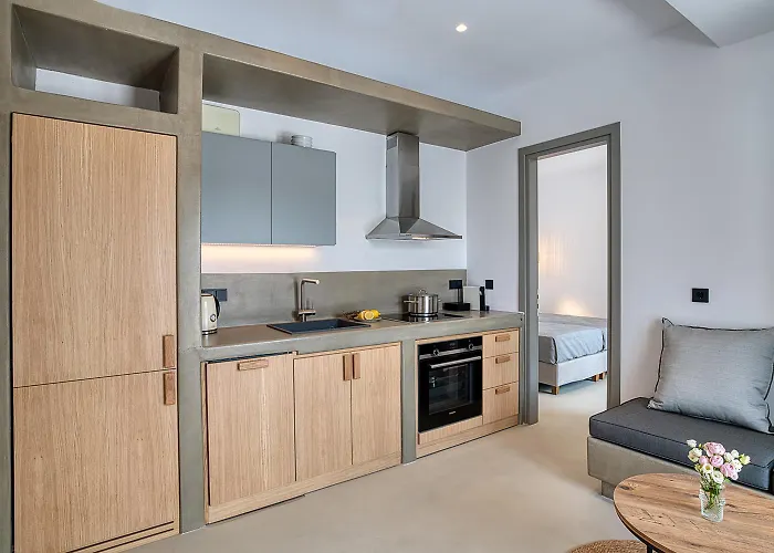 Clementina Paros * Naousa (Paros)